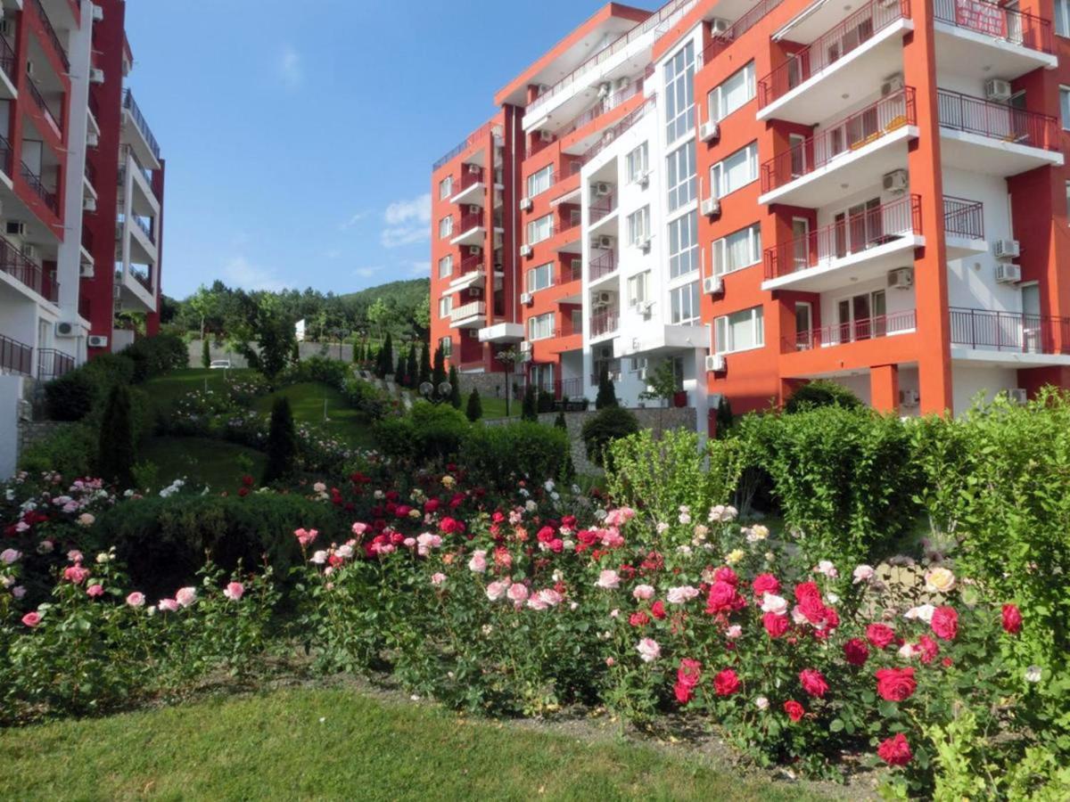 Panorama Fort Beach, Фамилно Студио Deluxe Sveti Vlas Exterior photo